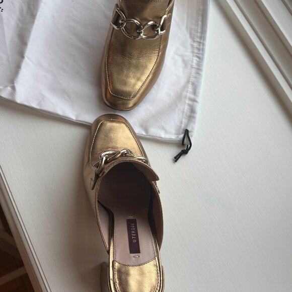 Golden Heels - Picture 4 of 4